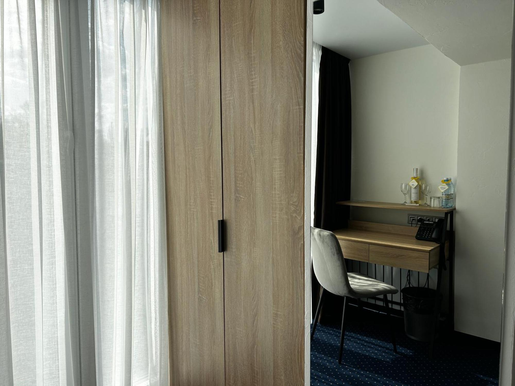 Hotel Optima Collection Kamianske Extérieur photo