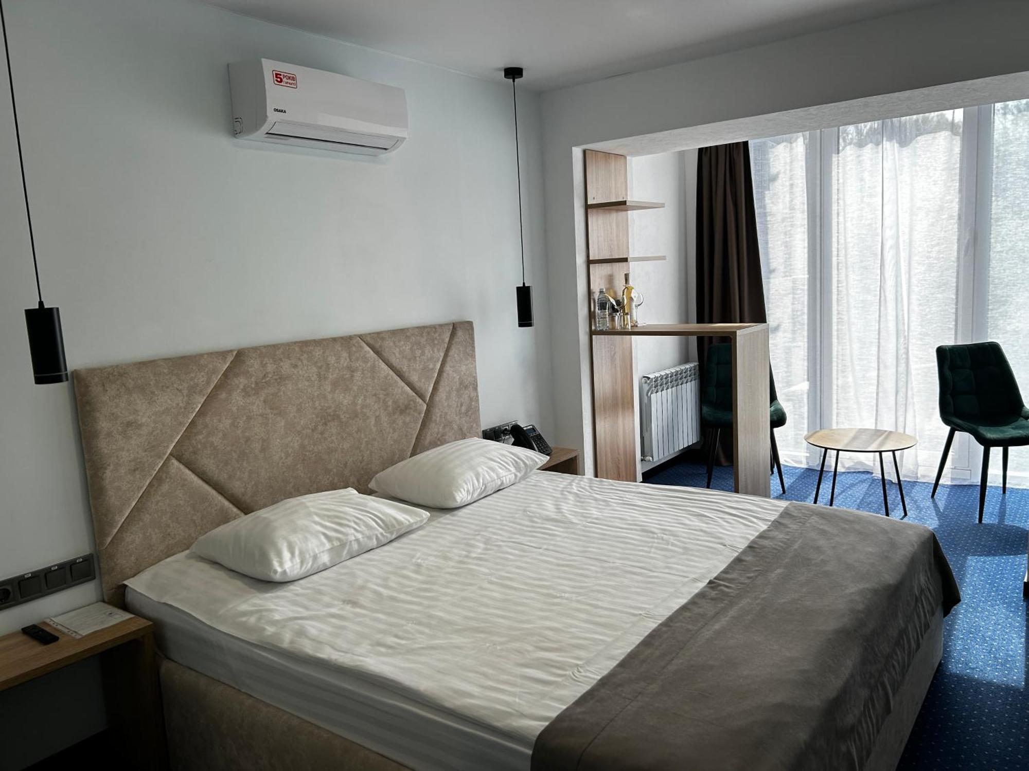 Hotel Optima Collection Kamianske Extérieur photo